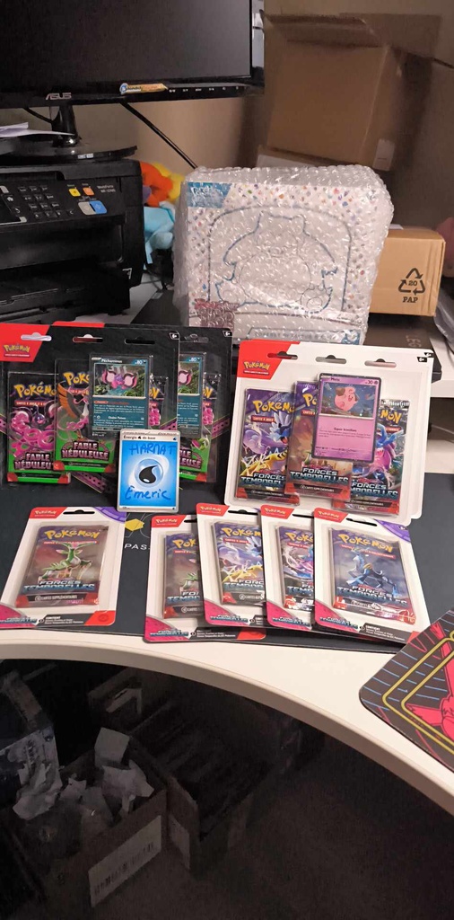 ECHANGE : lot ETB + Tripack + Blisters (réservé ne pas acheter)