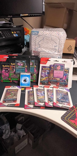 ECHANGE : lot ETB + Tripack + Blisters (réservé ne pas acheter)